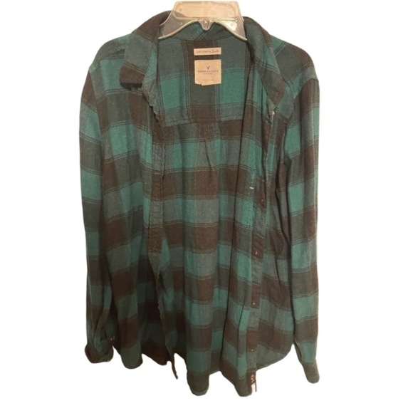 AEO Soft Plaid Button Up - Picture 1 of 5